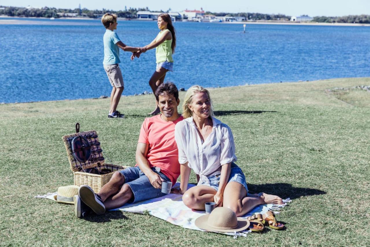 Sky Broadwater Apartments Southport Екстериор снимка
