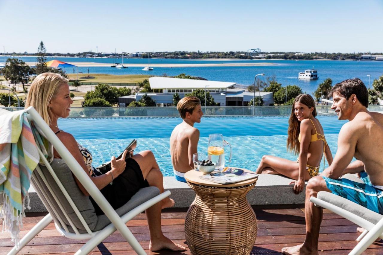 Sky Broadwater Apartments Southport Екстериор снимка