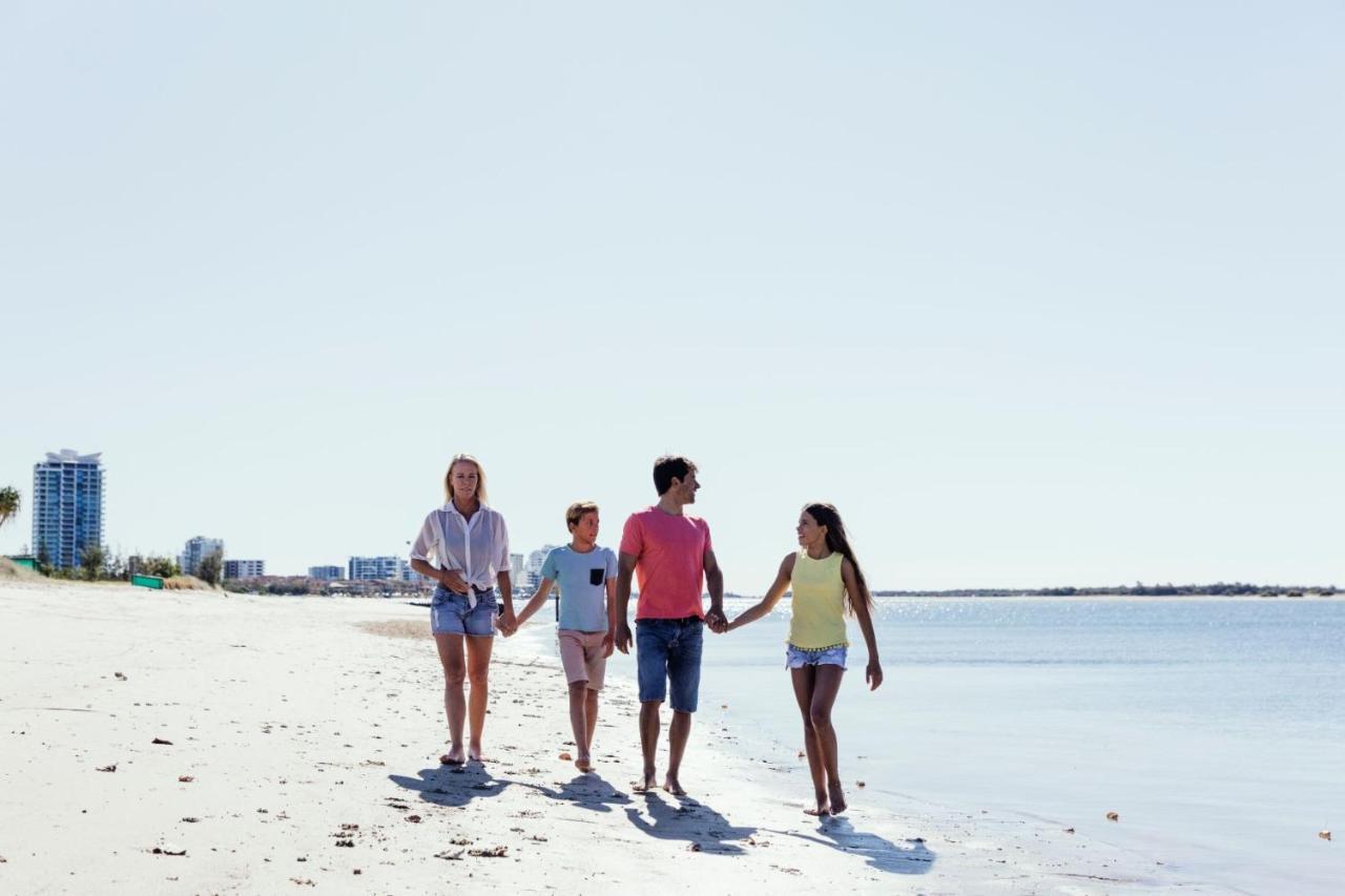 Sky Broadwater Apartments Southport Екстериор снимка