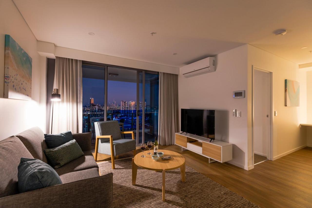 Sky Broadwater Apartments Southport Екстериор снимка