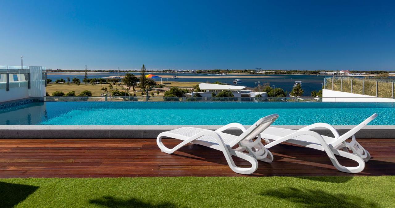 Sky Broadwater Apartments Southport Екстериор снимка