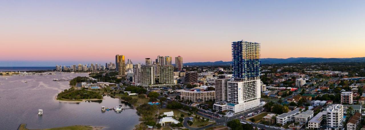Sky Broadwater Apartments Southport Екстериор снимка