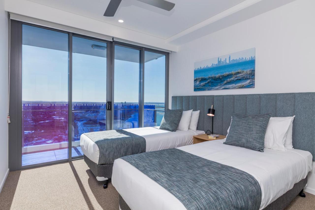 Sky Broadwater Apartments Southport Екстериор снимка