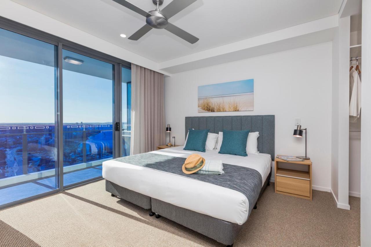 Sky Broadwater Apartments Southport Екстериор снимка
